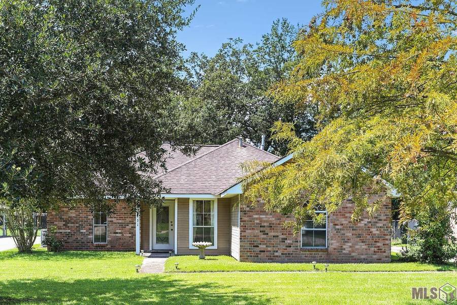 30531 Fairway View Dr, Denham Springs, LA 70726