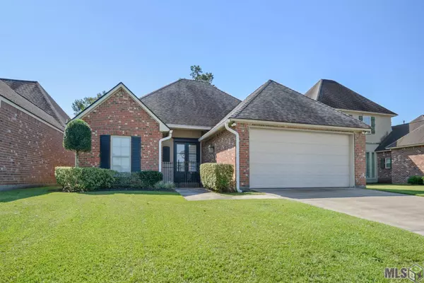 30301 Adora Ave, Denham Springs, LA 70726