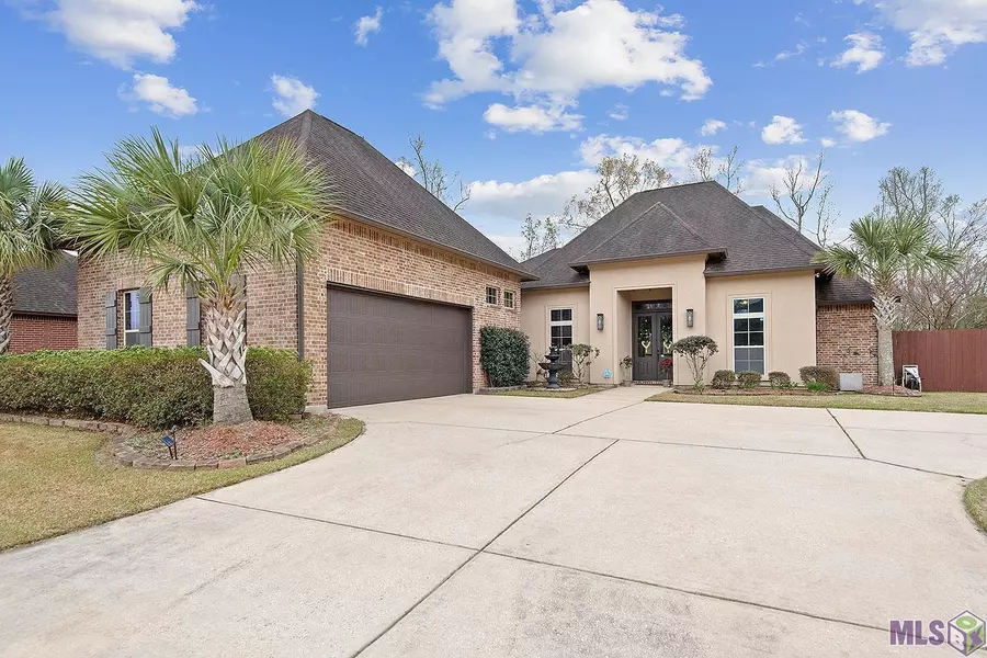 16052 Magnolia Trace Pkwy, Baton Rouge, LA 70817