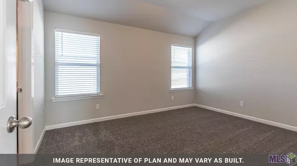 Port Allen, LA 70764,652 N 10th St