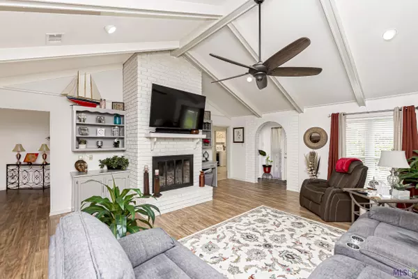 Baton Rouge, LA 70817,7582 Oakmount Dr