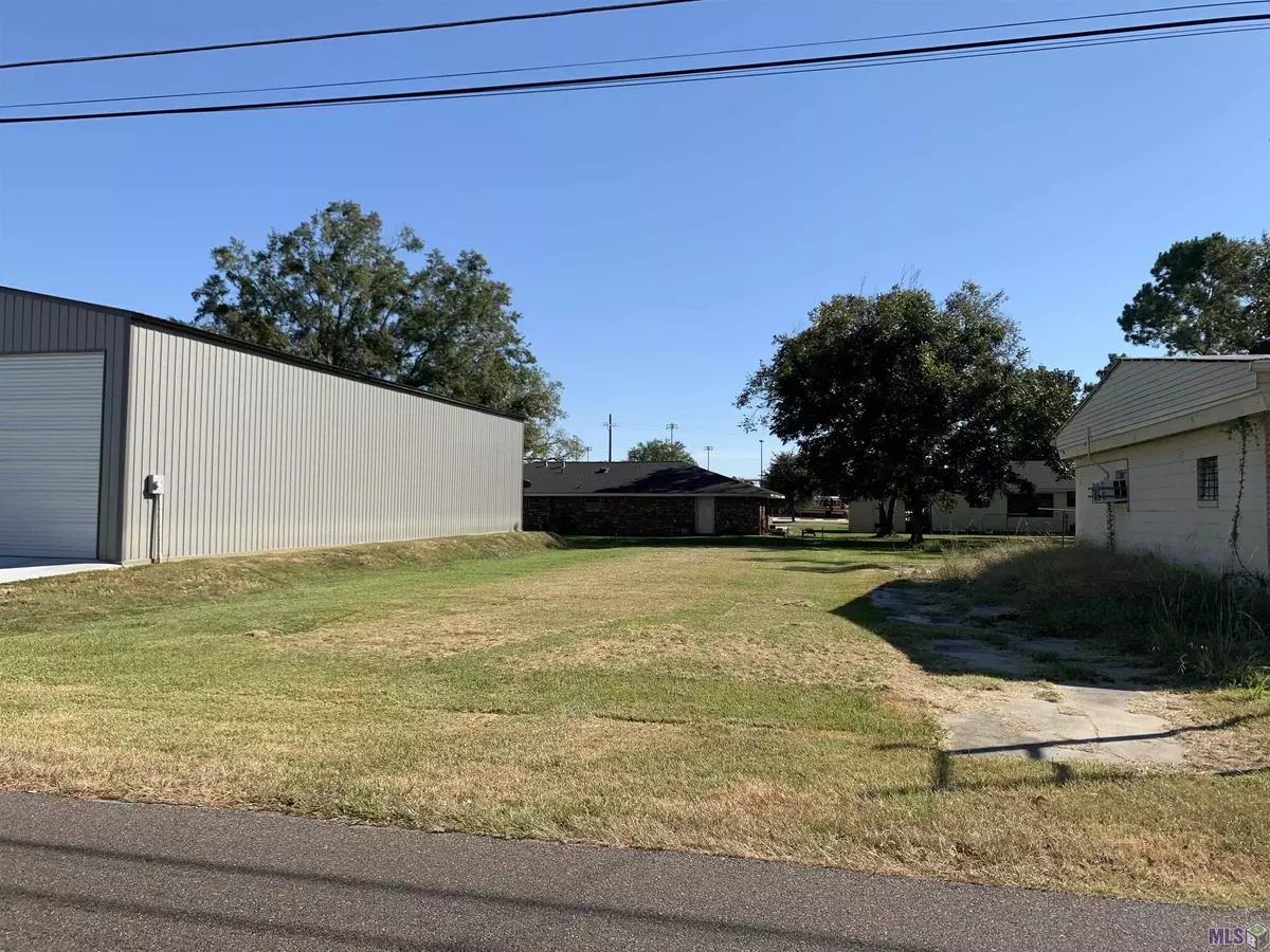 Gonzales, LA 70737,213 W Ascension St