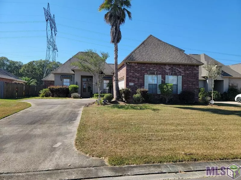 26333 Pinecrest Dr, Denham Springs, LA 70726