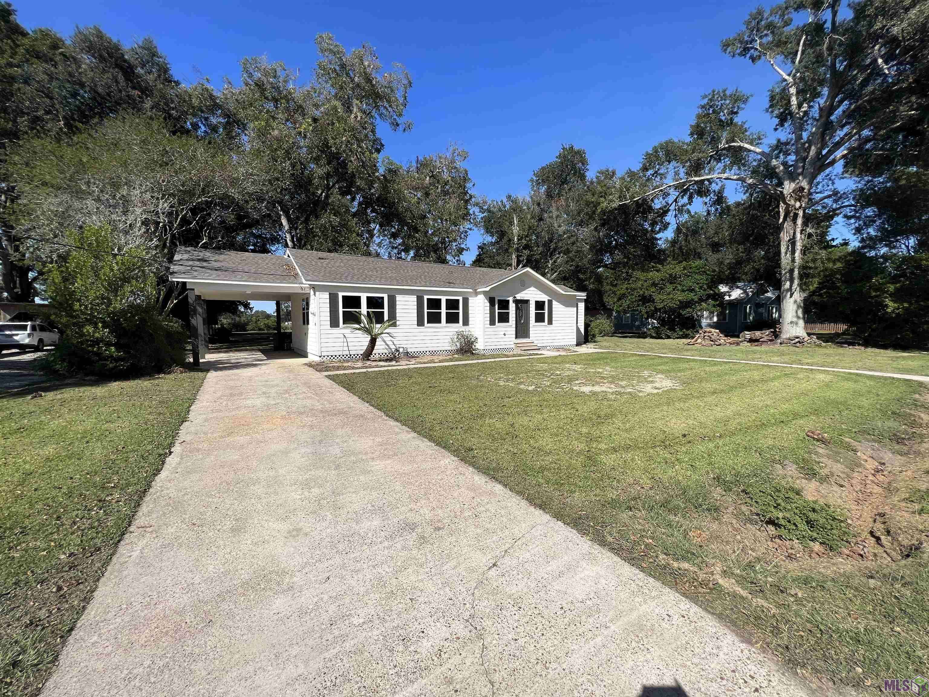 352 Crochet St, Morganza, LA 70759