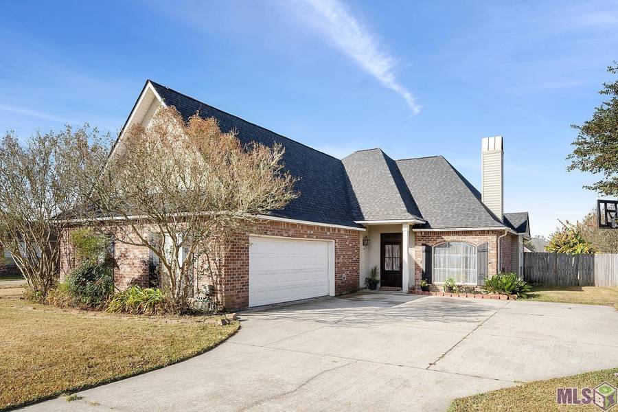 36469 Stanton Hall, Denham Springs, LA 70706