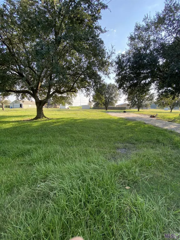 White Castle, LA 70788,58705 Hymel St