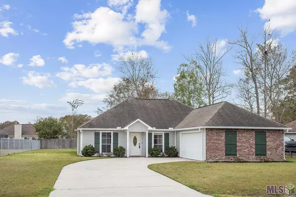 17067 Fox Ridge Dr, Prairieville, LA 70769