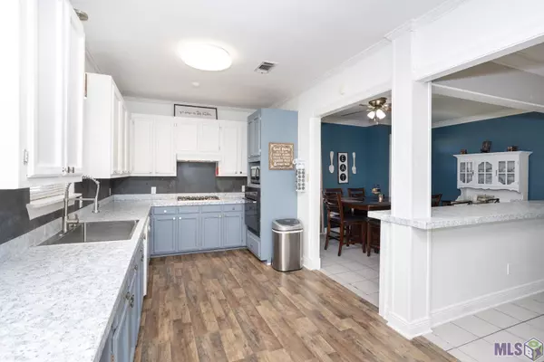 Port Allen, LA 70767,2247 Riverside Dr