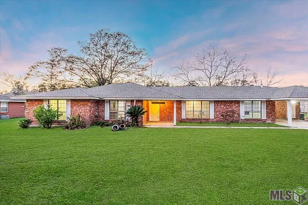 29811 Aster St, Walker, LA 70785