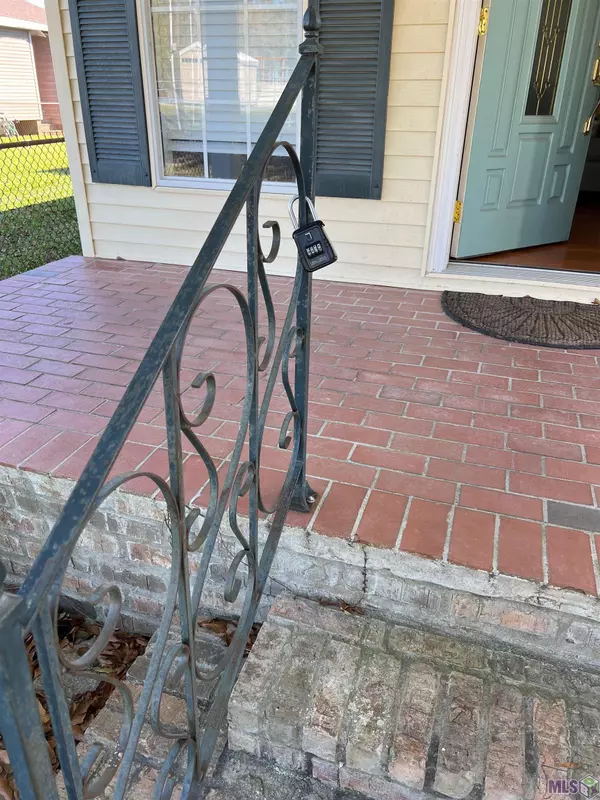 Westwego, LA 70094,483 Laroussini St