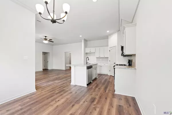 Port Allen, LA 70767,2419 Woodland Ct