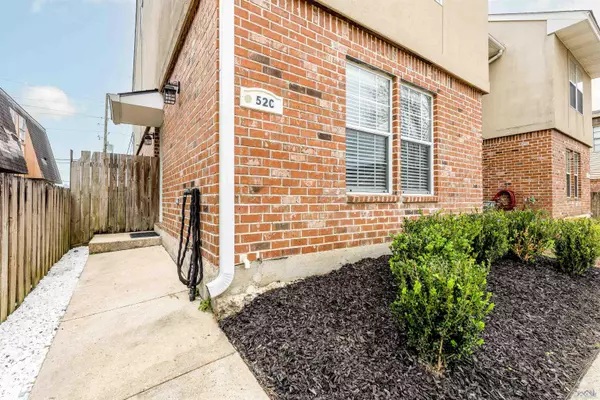 52c Brandon Hall Dr, Destrehan, LA 70047