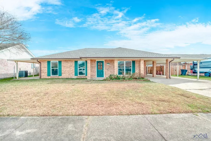 1503 Coral Dr, Houma, LA 70360