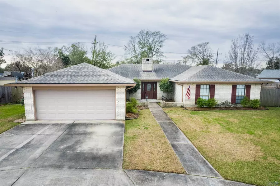 922 Eagle Dr, Houma, LA 70364