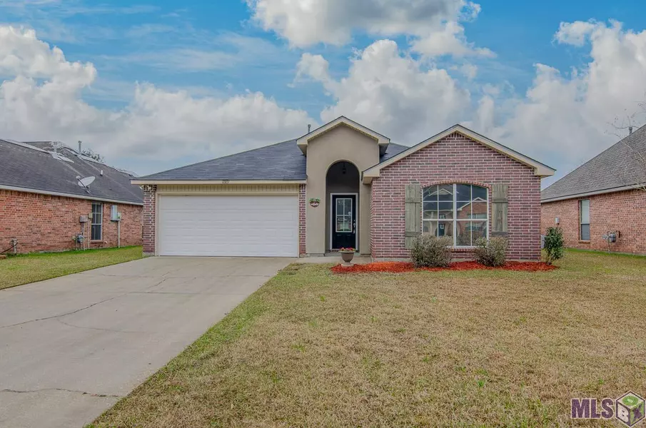 11389 Buckingham Ave, Denham Springs, LA 70726