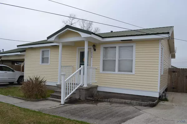 208 North Oak Street, Lockport, LA 70374