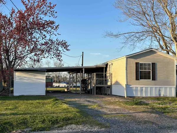 220 Mulberry Rd, Schriever, LA 70395