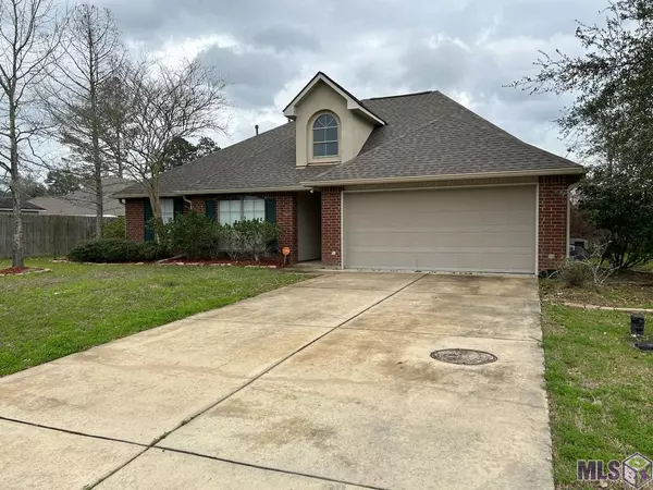 26122 Willow Wood St, Denham Springs, LA 70726