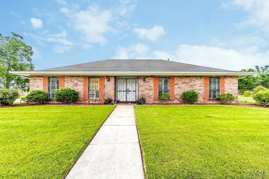 702 Mary Hughes Drive, Houma, LA 70363