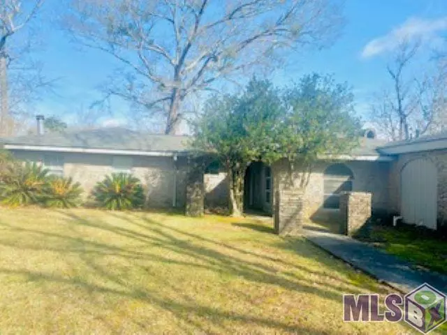 13075 Triple B Rd, Greenwell Springs, LA 70739