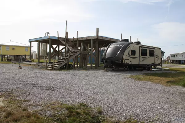 Grand Isle, LA 70358,117 Apple St