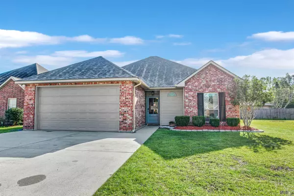 12720 Roe Dr, Walker, LA 70785