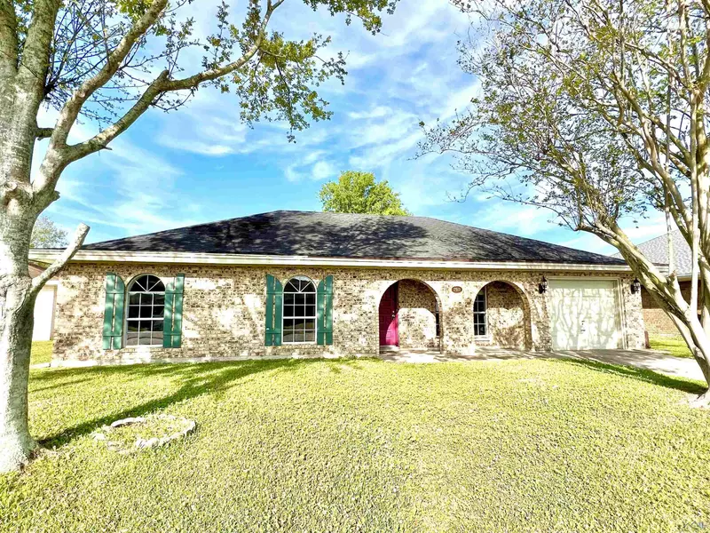 2911 Creole Dr, Houma, LA 70364