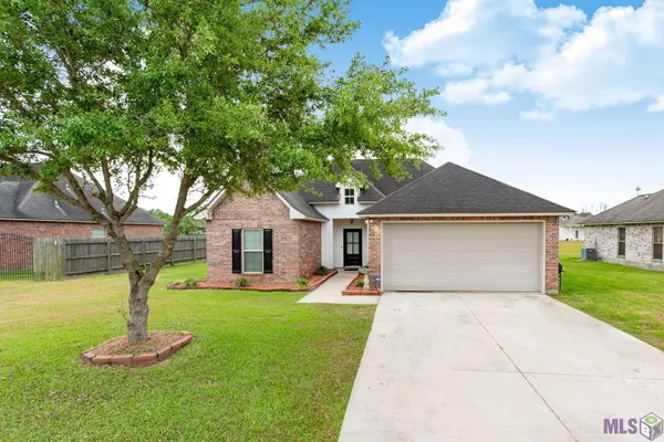 3833 Plantation Ridge Dr,  Addis,  LA 70710