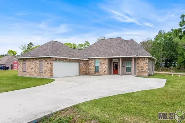 12865 Hodges Ln, Walker, LA 70785