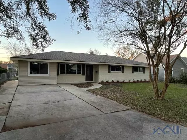 601 Broadmoor Ave, Houma, LA 70364