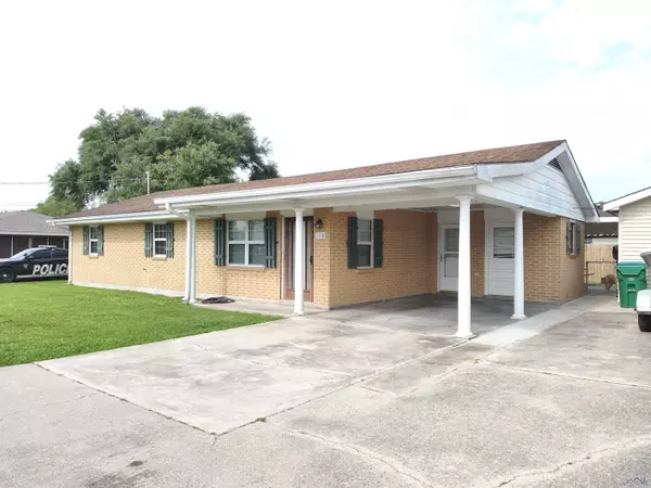 1110 E Camellia Dr, Thibodaux, LA 70301