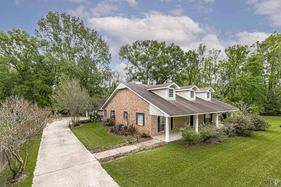 9081 Pettit Rd, Baker, LA 70714
