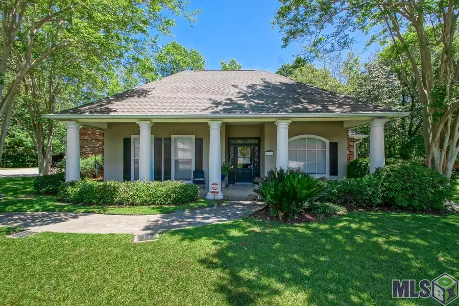 11231 Suncrest Ct, Baton Rouge, LA 70818