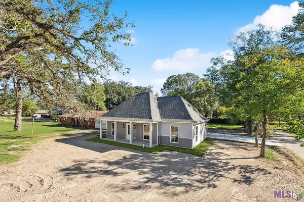 29732 S Cedar,  Livingston,  LA 70754