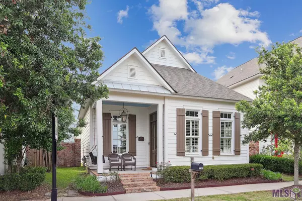 4279 Chapel Hill Row, Zachary, LA 70791