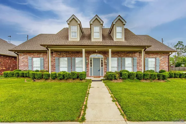 204 Tulip Dr,  Houma,  LA 70360