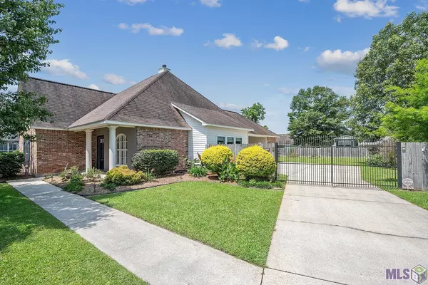 32804 Faulkner Dr, Denham Springs, LA 70706