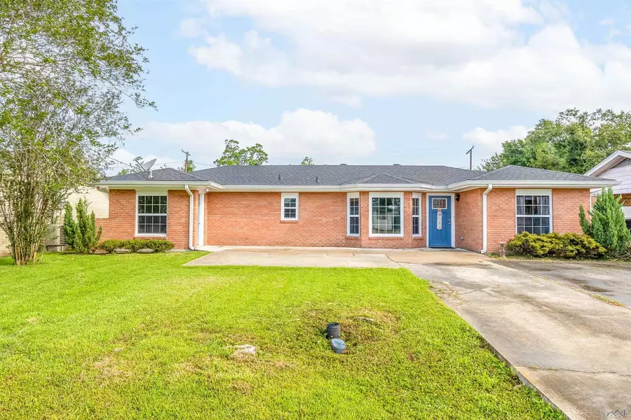 422 Jean St, Houma, LA 70360