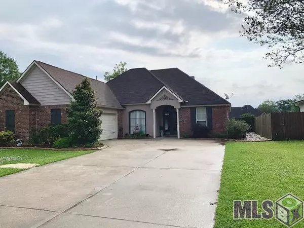 17456 Les Chenier St, Prairieville, LA 70769