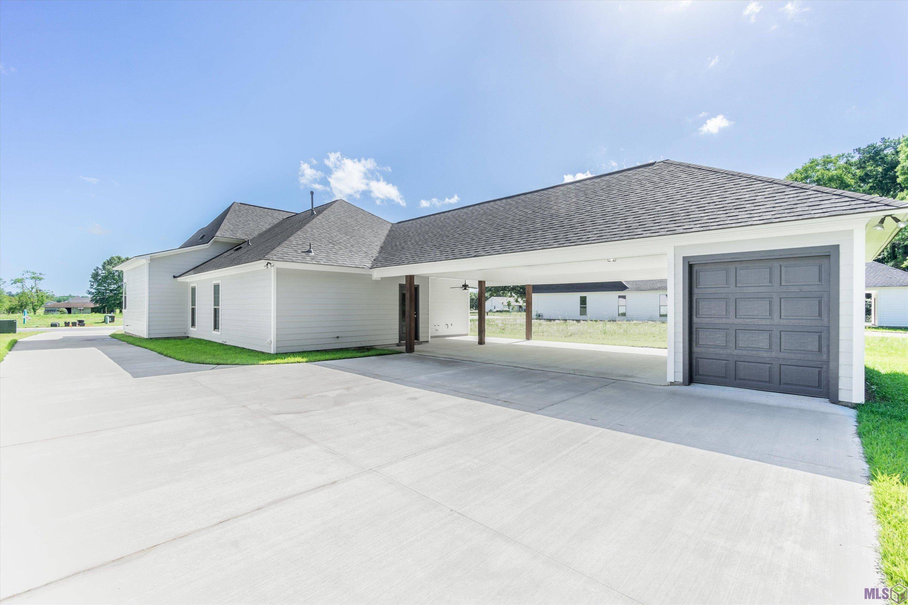 Denham Springs, LA 70706,33523 Tenor Dr