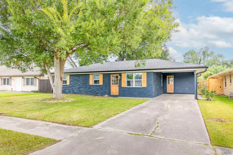 309 Oakshire Dr, Houma, LA 70364