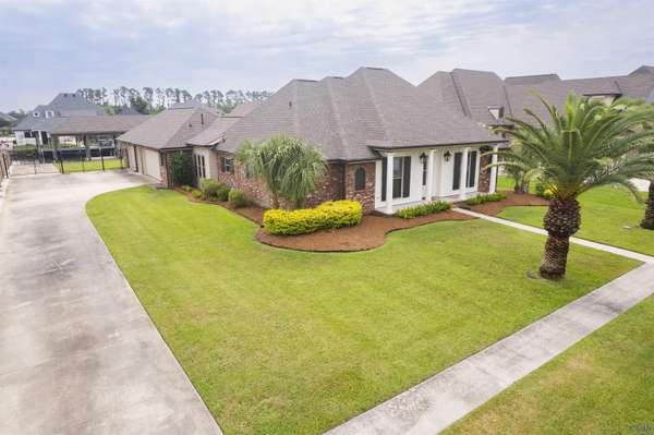 359 Tigerlily Dr, Houma, LA 70360