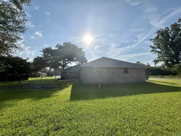 Schriever, LA 70395,108 Dollie St