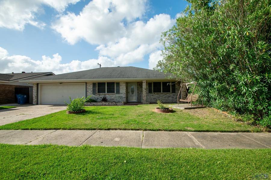 3221 Karen Dr, Morgan City, LA 70380