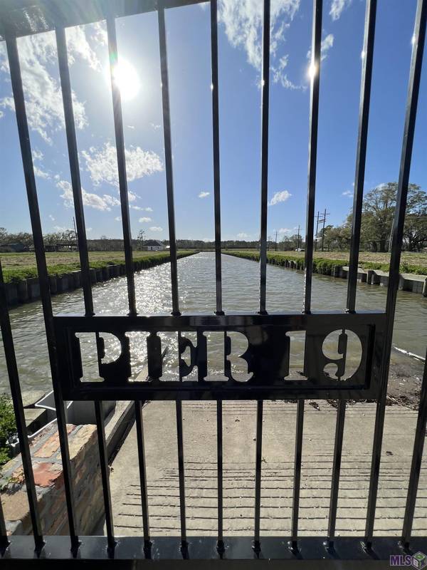 124 Pier 19 Dr, Pierre Part, LA 70339