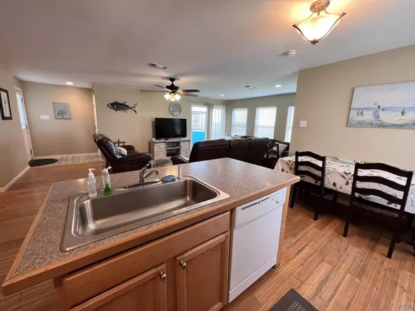 Grand Isle, LA 70358,110 Olivier Lane