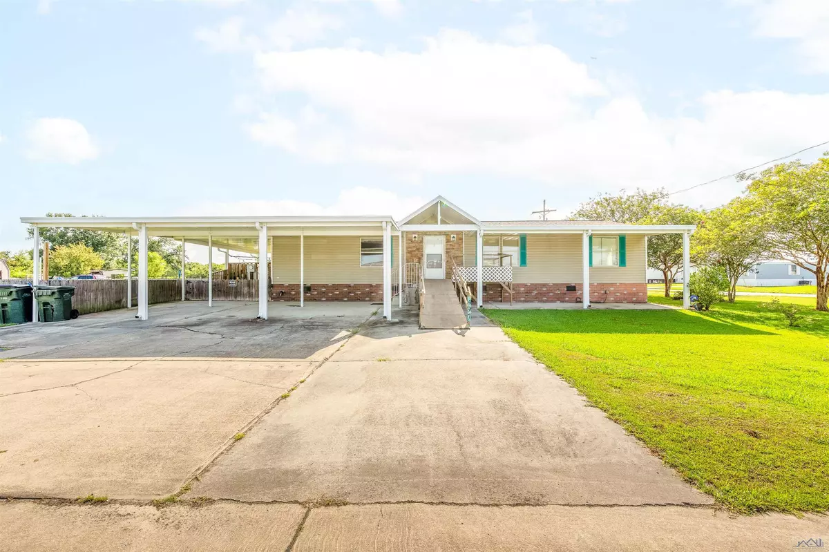 Schriever, LA 70395,497 Fay Ann Drive