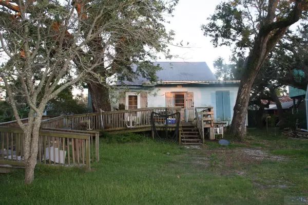 238 Medical Lane, Grand Isle, LA 70358