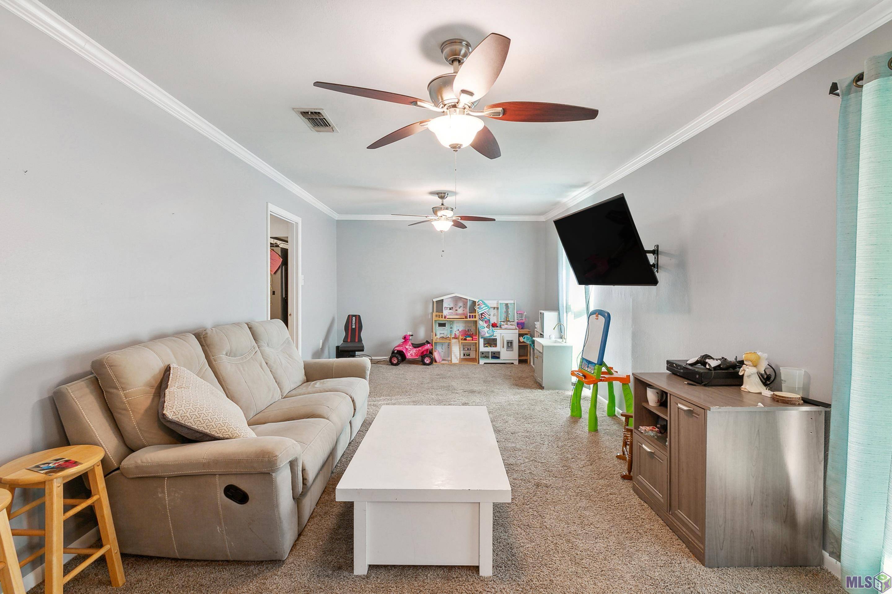 Baton Rouge, LA 70817,5806 Gettysburg Dr