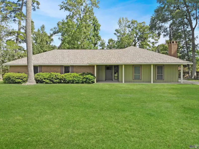 8057 Evergreen Dr, Denham Springs, LA 70726